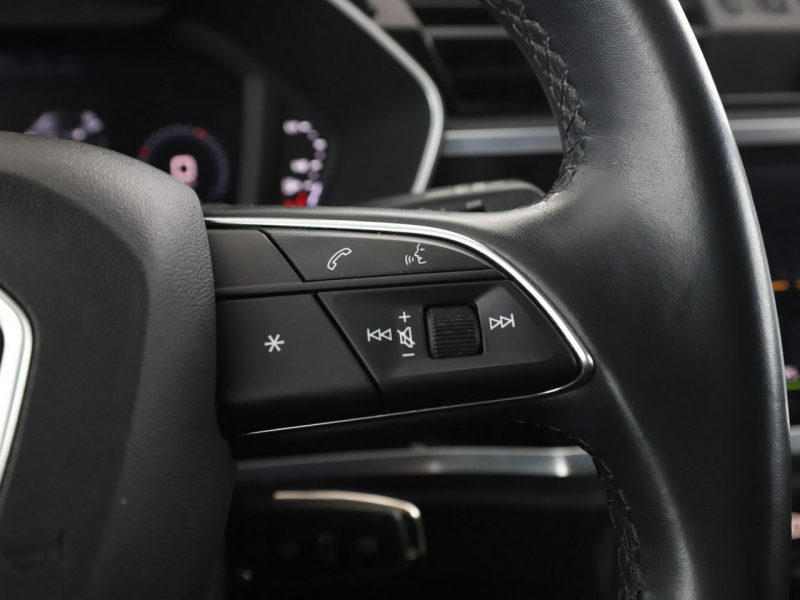 Audi Q3 Sportback PHEV S-Tronic virtual cocpit navi klima auto kamery grzane fotele