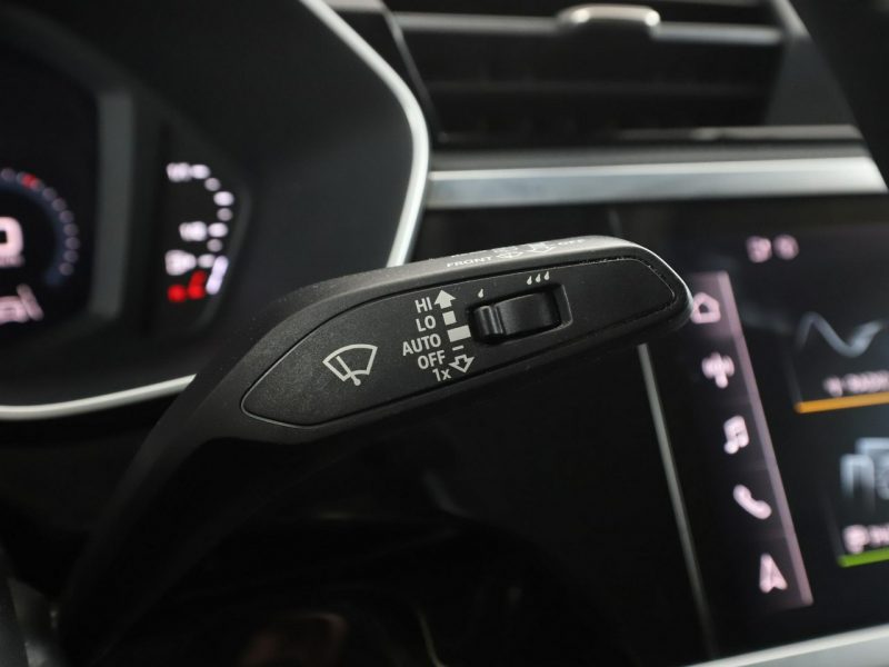 Audi Q3 Sportback PHEV S-Tronic virtual cocpit navi klima auto kamery grzane fotele