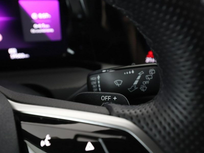 Volkswagen Golf PHEV 245KM full LED virtual cocpit navi klima auto kamery grzane fotel VIII (2020-)