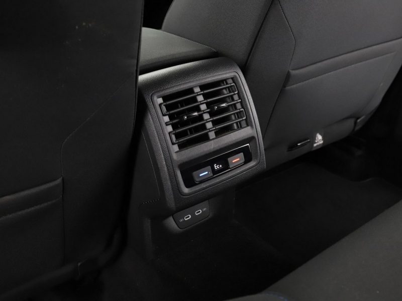 Volkswagen Golf PHEV 245KM full LED virtual cocpit navi klima auto kamery grzane fotel VIII (2020-)