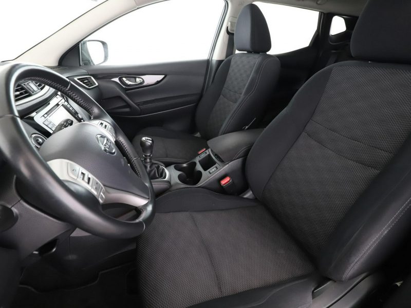 Nissan Qashqai panorama navi klima auto kamera i czujniki parkowania grzane fotele II (2013-2021)