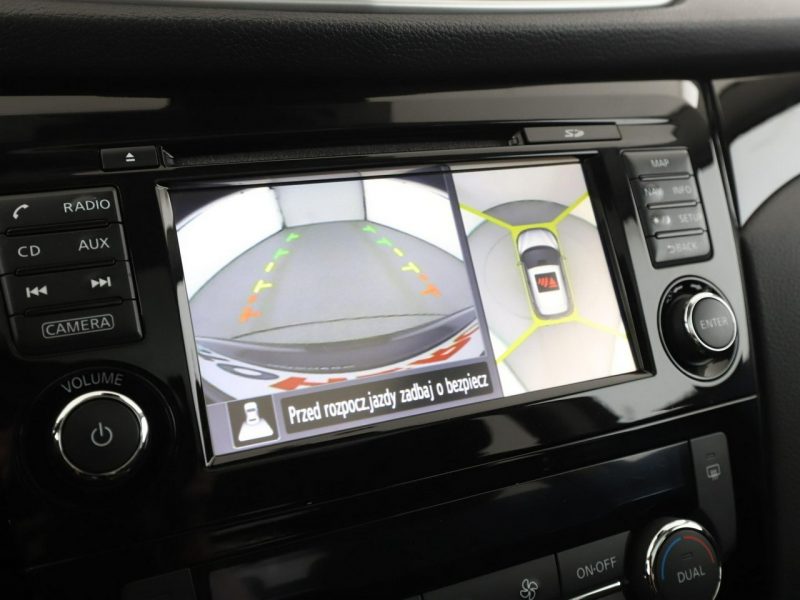 Nissan Qashqai panorama navi klima auto kamera i czujniki parkowania grzane fotele II (2013-2021)