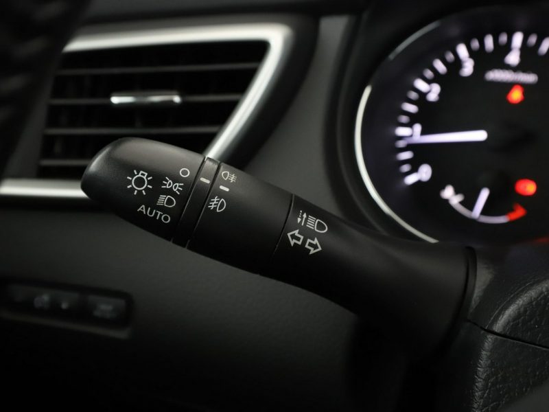 Nissan Qashqai panorama navi klima auto kamera i czujniki parkowania grzane fotele II (2013-2021)