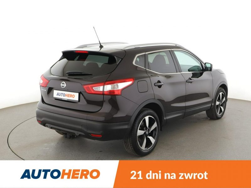 Nissan Qashqai panorama navi klima auto kamera i czujniki parkowania grzane fotele II (2013-2021)