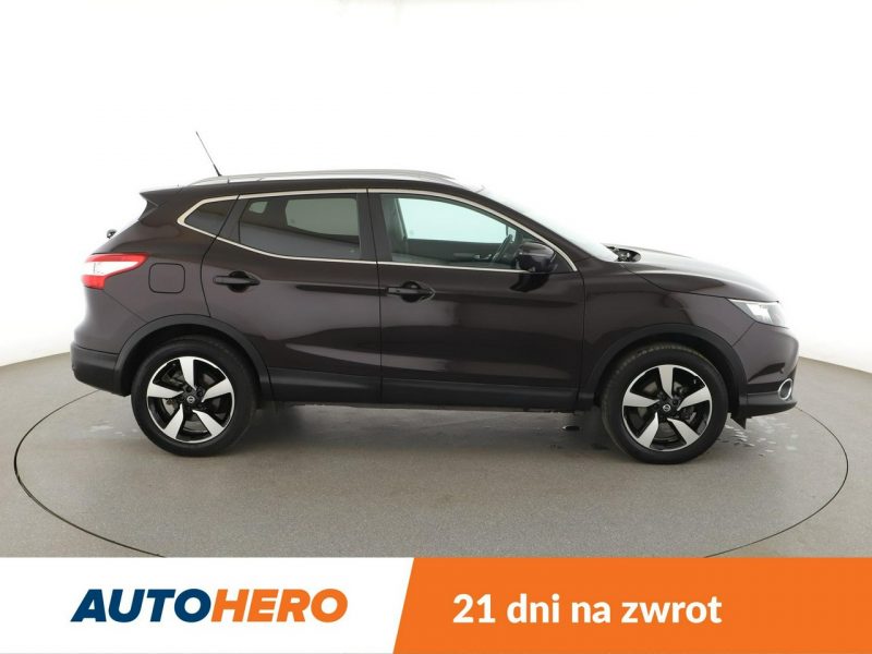 Nissan Qashqai panorama navi klima auto kamera i czujniki parkowania grzane fotele II (2013-2021)