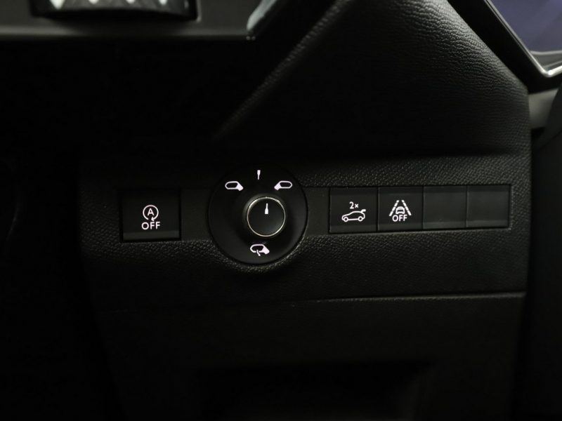 DS Automobiles DS 7 Crossback 1.6T Automat RIVOLI Nawigacja Tempomat El.Fotele Skóra BiXenon Kamera