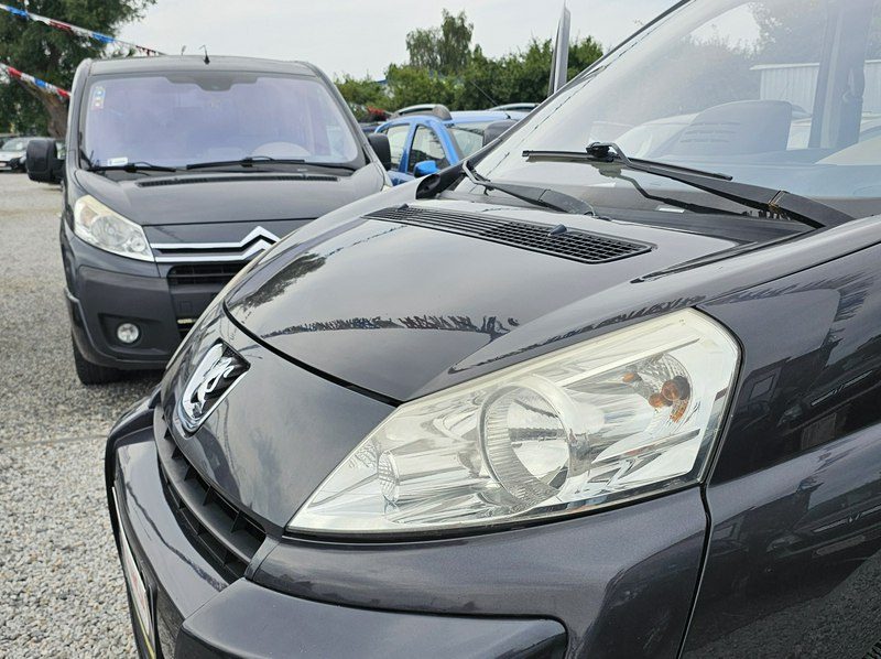 Peugeot Expert 8 Os,2Xdrzwi Nawiewy,2,0HDI136 KM Klima ,Tempomat ,Zamiana GWARANCJA II (2007-)