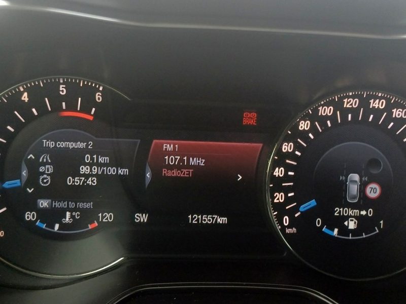 Ford Mondeo Bogate wyposażenie Przebieg: 121.550 km Nowy rozrząd opony itp Mk5 (2014-)