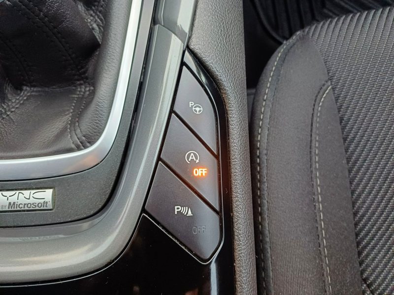 Ford Mondeo Bogate wyposażenie Przebieg: 121.550 km Nowy rozrząd opony itp Mk5 (2014-)
