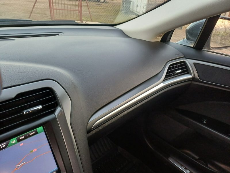 Ford Mondeo Bogate wyposażenie Przebieg: 121.550 km Nowy rozrząd opony itp Mk5 (2014-)