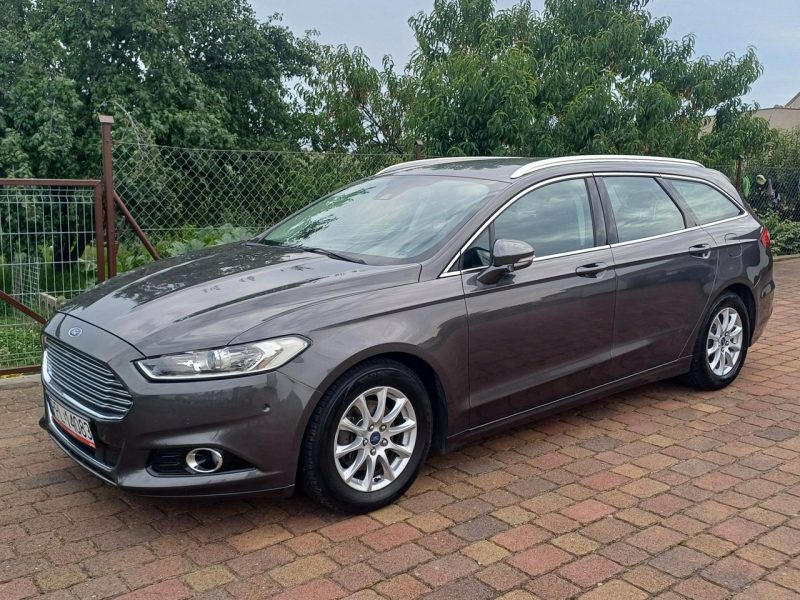 Ford Mondeo Bogate wyposażenie Przebieg: 121.550 km Nowy rozrząd opony itp Mk5 (2014-)
