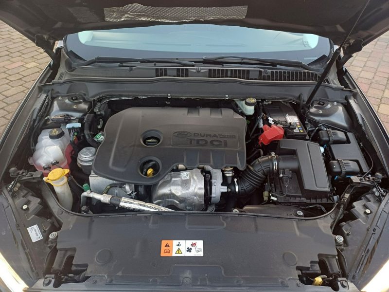 Ford Mondeo Bogate wyposażenie Przebieg: 121.550 km Nowy rozrząd opony itp Mk5 (2014-)