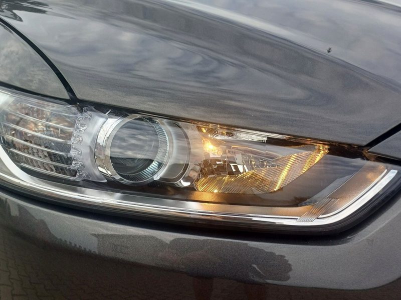 Ford Mondeo Bogate wyposażenie Przebieg: 121.550 km Nowy rozrząd opony itp Mk5 (2014-)