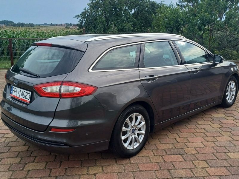 Ford Mondeo Bogate wyposażenie Przebieg: 121.550 km Nowy rozrząd opony itp Mk5 (2014-)