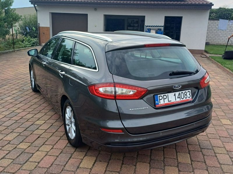 Ford Mondeo Bogate wyposażenie Przebieg: 121.550 km Nowy rozrząd opony itp Mk5 (2014-)
