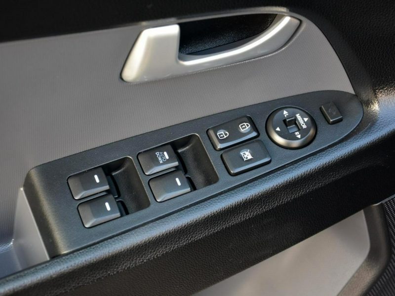 Kia Sportage 2.0MPI(163KM) Skóry Panorama Ledy Duża Navi Kamera Keyless go ALU 18 III (2010-2015)