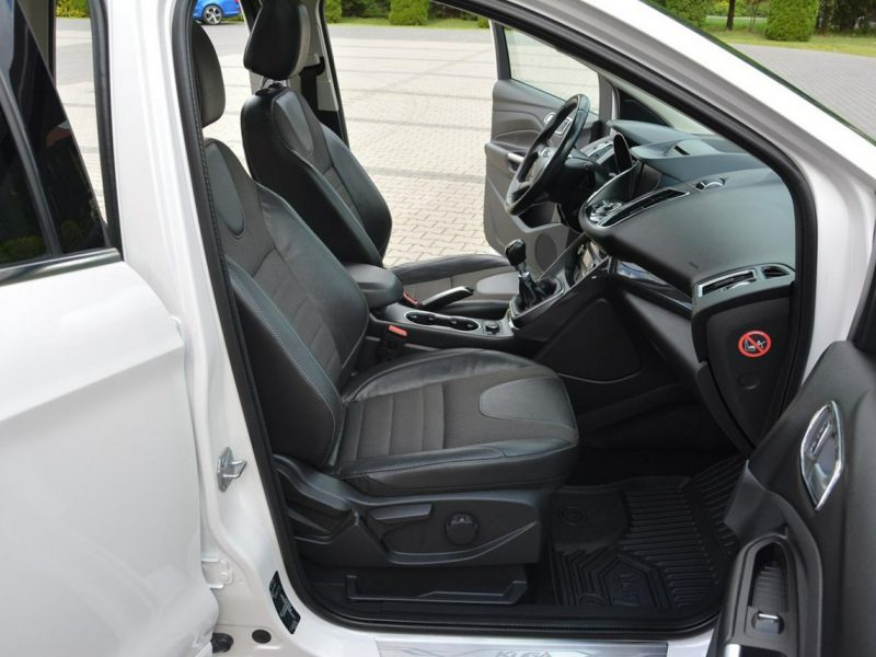 Ford Kuga Individual Biała perła Skóry Panorama Ledy Navi Tablet el.fotele II (2012-)