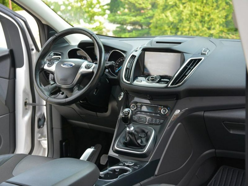 Ford Kuga Individual Biała perła Skóry Panorama Ledy Navi Tablet el.fotele II (2012-)