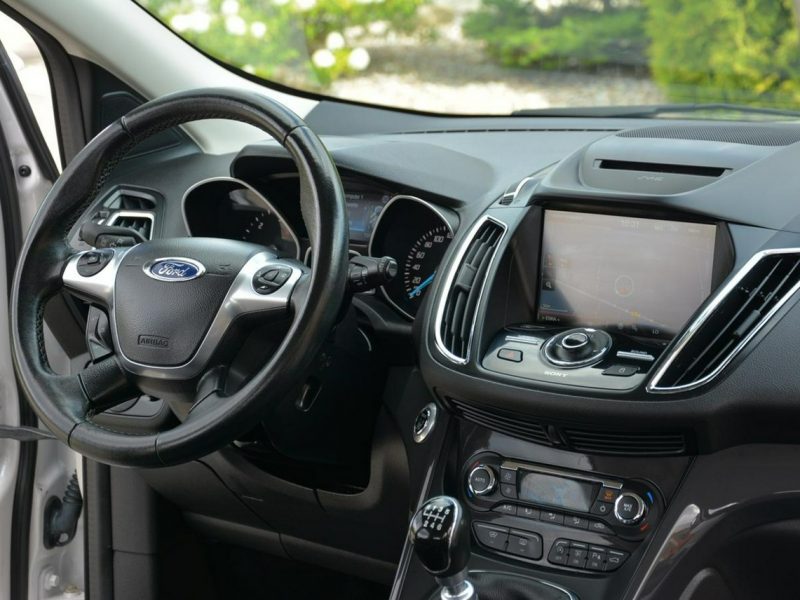 Ford Kuga Individual Biała perła Skóry Panorama Ledy Navi Tablet el.fotele II (2012-)