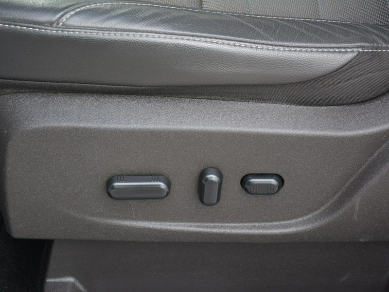 Ford Kuga Individual Biała perła Skóry Panorama Ledy Navi Tablet el.fotele II (2012-)