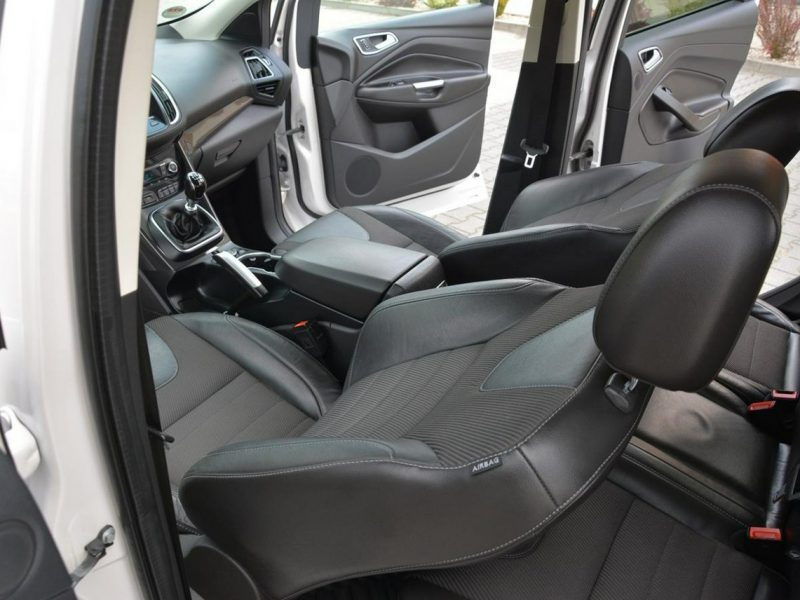 Ford Kuga Individual Biała perła Skóry Panorama Ledy Navi Tablet el.fotele II (2012-)