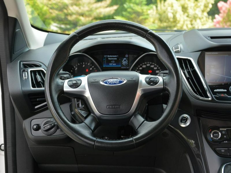Ford Kuga Individual Biała perła Skóry Panorama Ledy Navi Tablet el.fotele II (2012-)