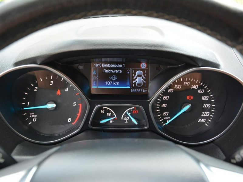 Ford Kuga Individual Biała perła Skóry Panorama Ledy Navi Tablet el.fotele II (2012-)
