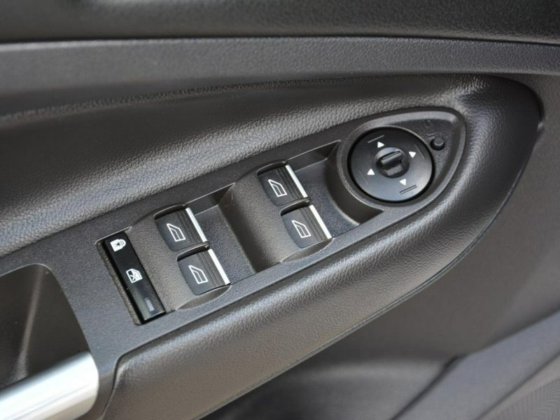 Ford Kuga Individual Biała perła Skóry Panorama Ledy Navi Tablet el.fotele II (2012-)