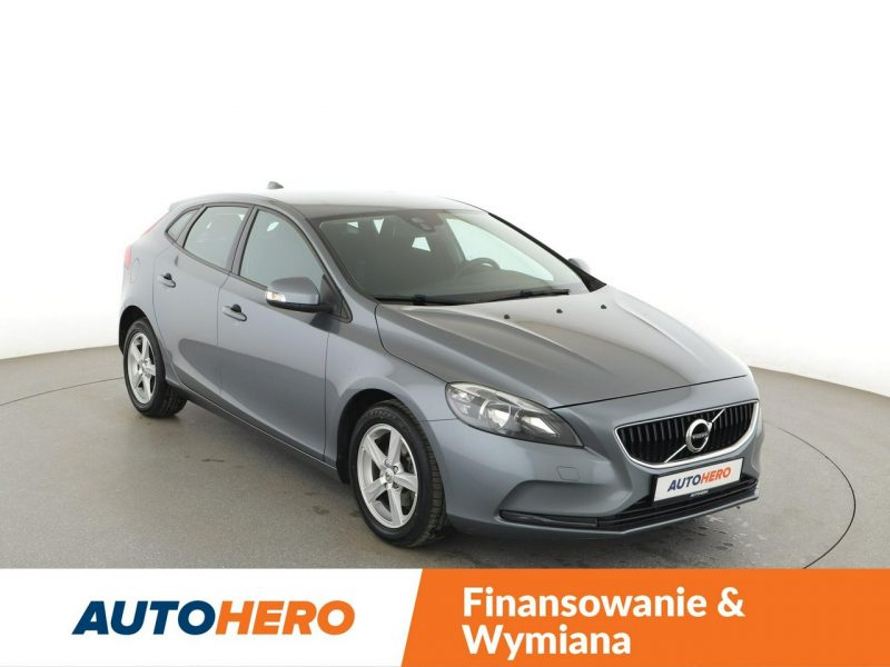 Volvo V40 navi PDC hak tempomat klima-auto II (2012-)
