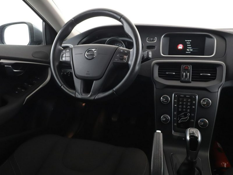 Volvo V40 navi PDC hak tempomat klima-auto II (2012-)