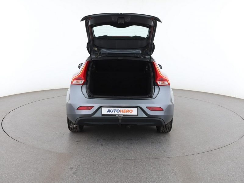 Volvo V40 navi PDC hak tempomat klima-auto II (2012-)