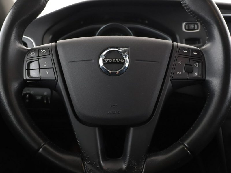 Volvo V40 navi PDC hak tempomat klima-auto II (2012-)