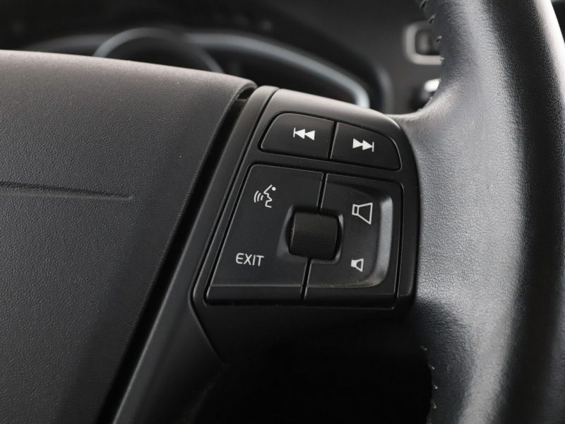 Volvo V40 navi PDC hak tempomat klima-auto II (2012-)