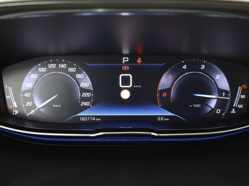 Peugeot 5008 Allure Business automat 7-osob. PDC-kamera virtual navi grzane fotele II (2017-)