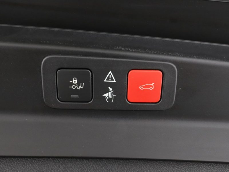 Peugeot 5008 Allure Business automat 7-osob. PDC-kamera virtual navi grzane fotele II (2017-)