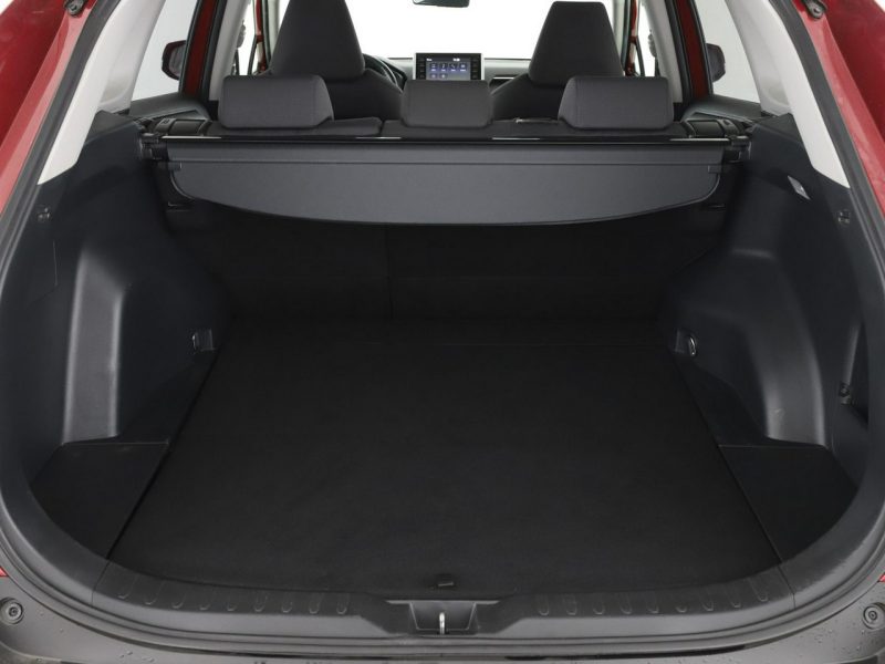 Toyota RAV-4 klima auto navi kamera i czujniki parkowania grzane fotele V (2018)