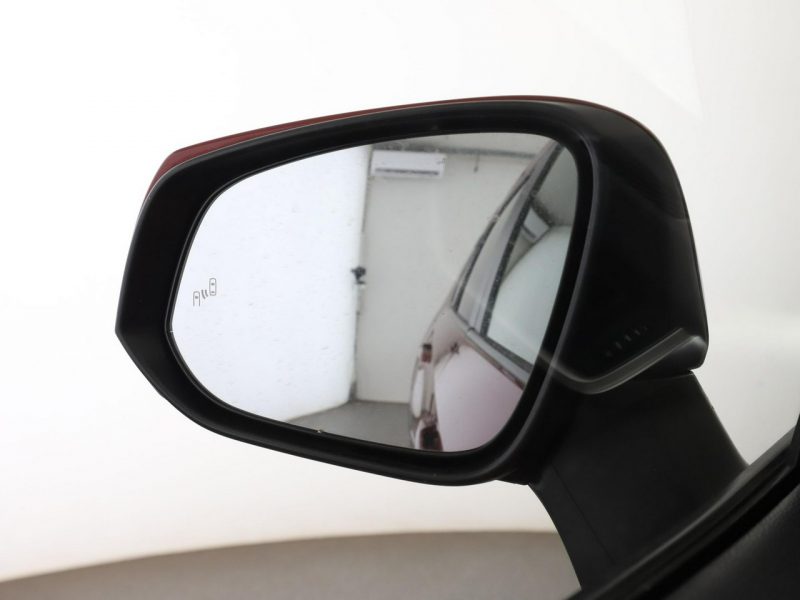 Toyota RAV-4 klima auto navi kamera i czujniki parkowania grzane fotele V (2018)