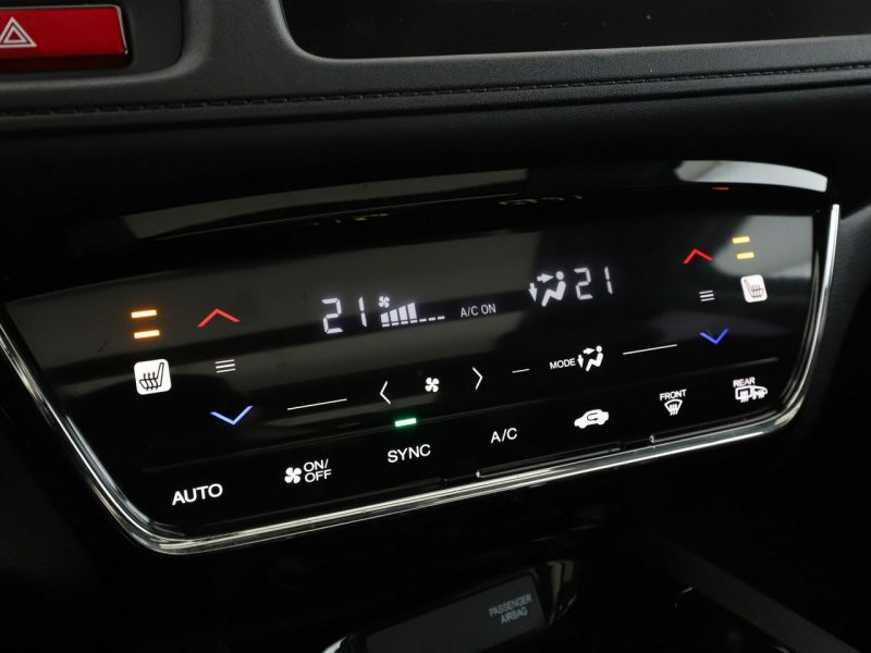 Honda HR-V 1.5 VTEC Executive Automat Panorama Navi Tempomat Grzane Fotele Kamera II (2015-2021)