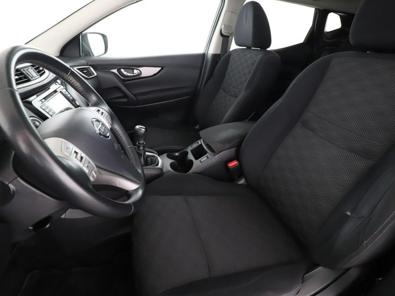 Nissan Qashqai navi klima auto panorama kamera i czujniki parkowania grzane fotele II (2013-2021)