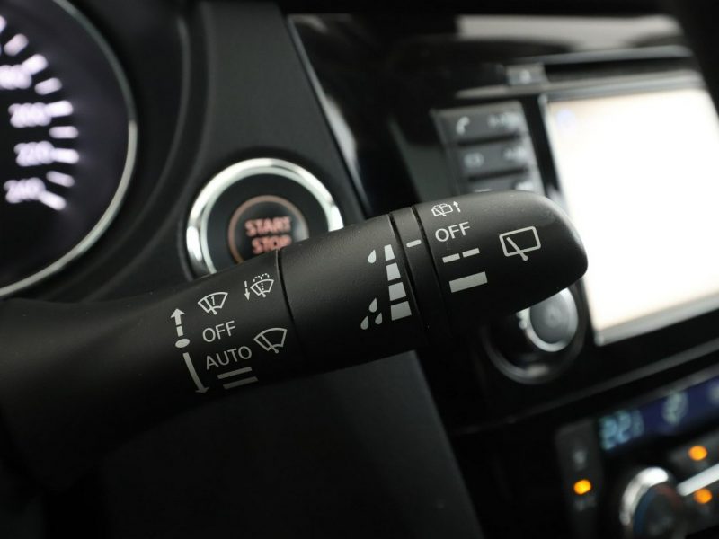 Nissan Qashqai navi klima auto panorama kamera i czujniki parkowania grzane fotele II (2013-2021)