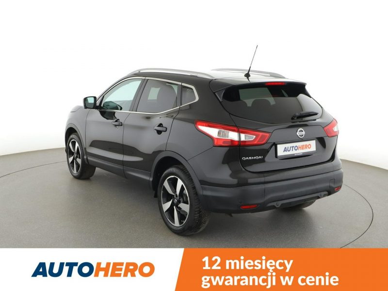 Nissan Qashqai navi klima auto panorama kamera i czujniki parkowania grzane fotele II (2013-2021)