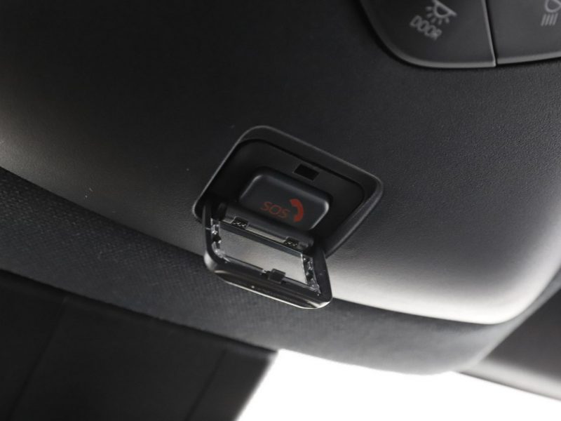 Toyota C-HR niski przebieg grzane fotele kamera tempomat