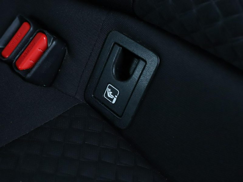 Toyota C-HR niski przebieg grzane fotele kamera tempomat