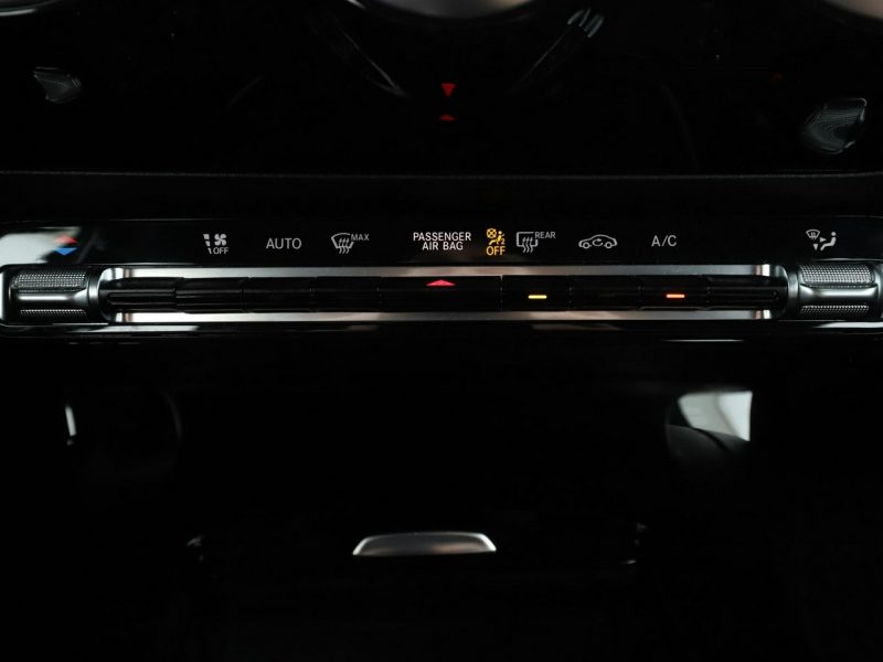 Mercedes A 180 automat navi grzane fotele klima auto czujniki parkowania W177 (2018-)