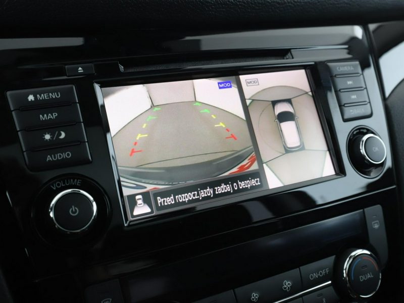 Nissan Qashqai N-Connecta automat navi kamera360 tempomat klima-auto II (2013-2021)