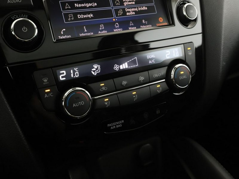 Nissan Qashqai N-Connecta automat navi kamera360 tempomat klima-auto II (2013-2021)