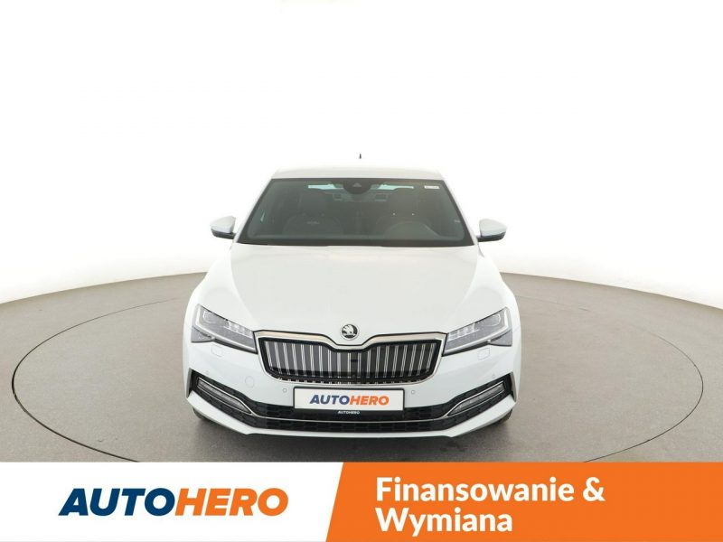 Škoda Superb L&K PHEV Climatronic Navi ACC Grzane El.Fotele Skóra Canton Kam360 LED III (2015-2023)