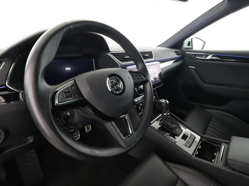 Škoda Superb L&K PHEV Climatronic Navi ACC Grzane El.Fotele Skóra Canton Kam360 LED III (2015-2023)