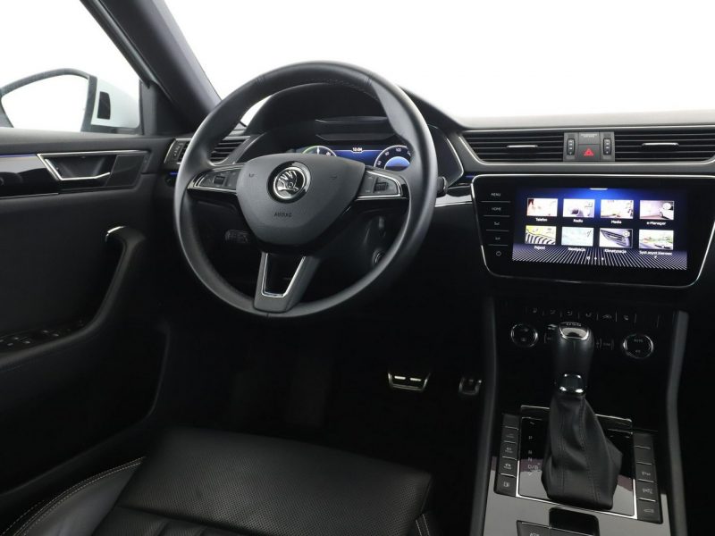 Škoda Superb L&K PHEV Climatronic Navi ACC Grzane El.Fotele Skóra Canton Kam360 LED III (2015-2023)