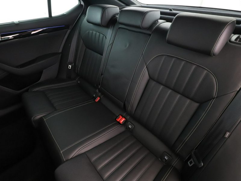 Škoda Superb L&K PHEV Climatronic Navi ACC Grzane El.Fotele Skóra Canton Kam360 LED III (2015-2023)